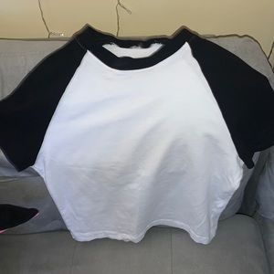 Black and White H&M cropped t-shirt- Size XS
